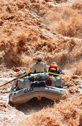 raft running big rapid on Multi-day Grand Canyon Trip